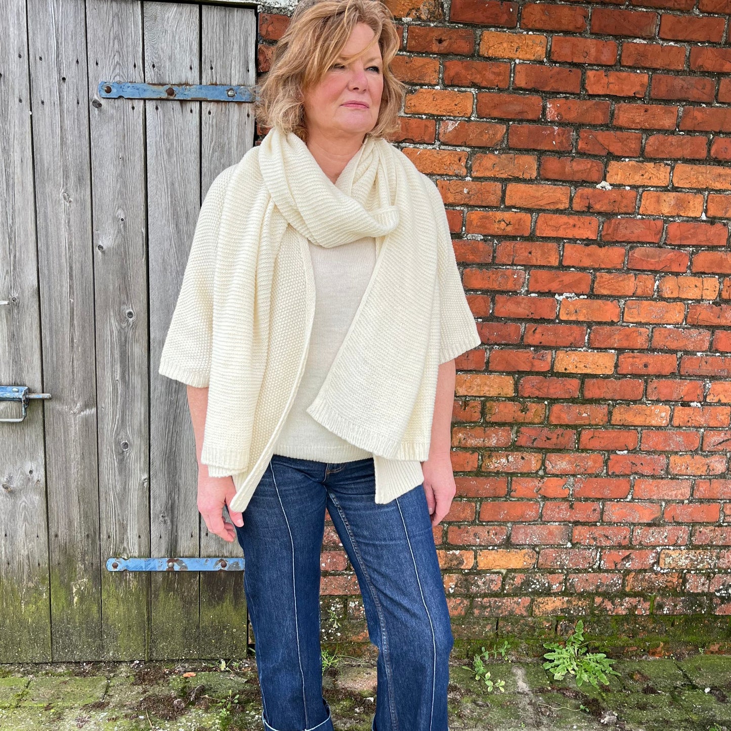 Adrienne sjaal natural white.