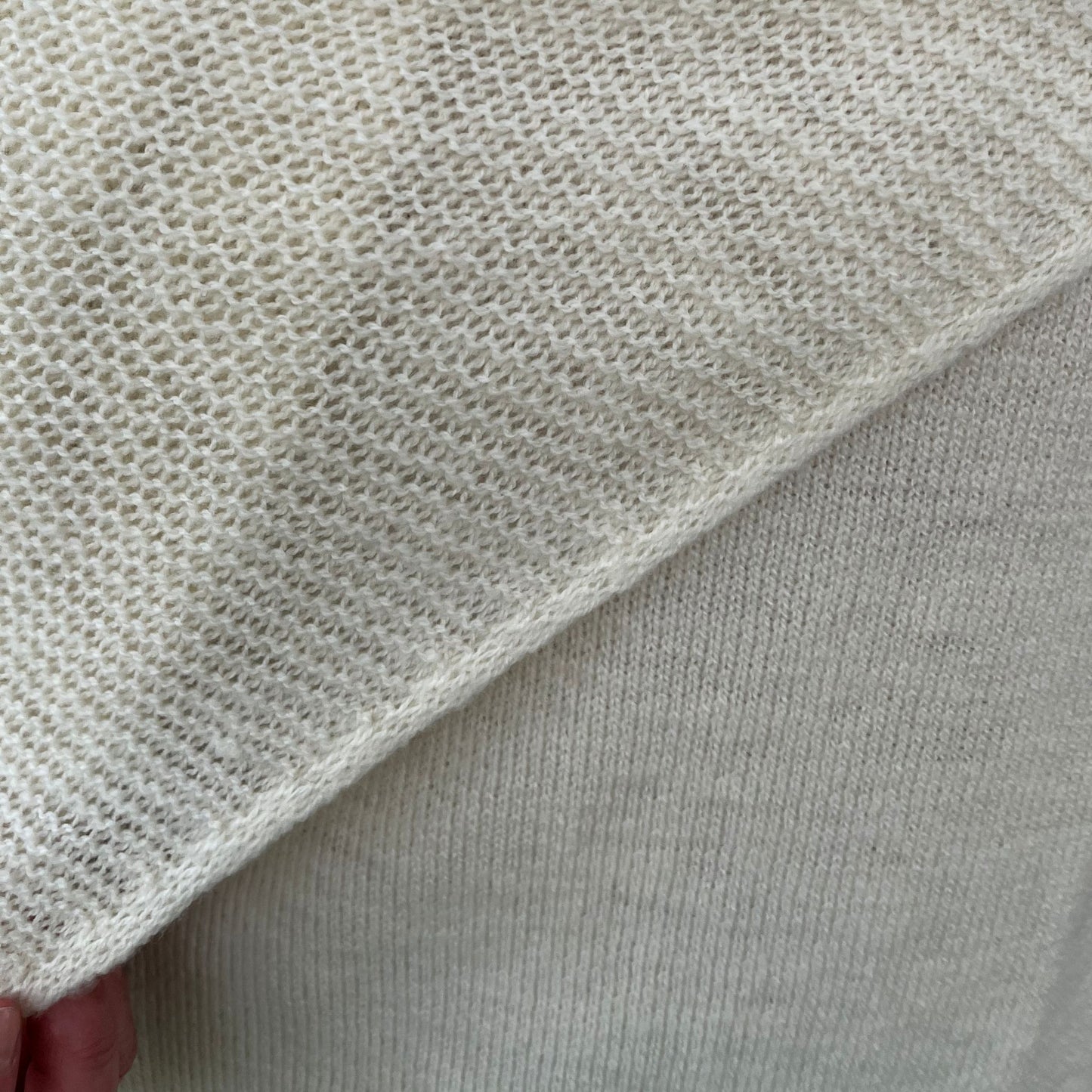 Adrienne sjaal natural white.