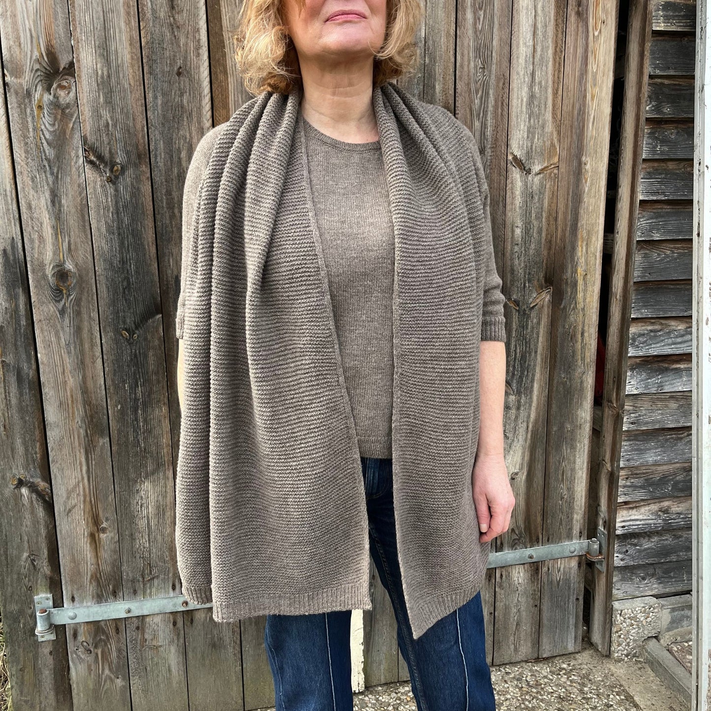 Adrienne sjaal natural mocha.