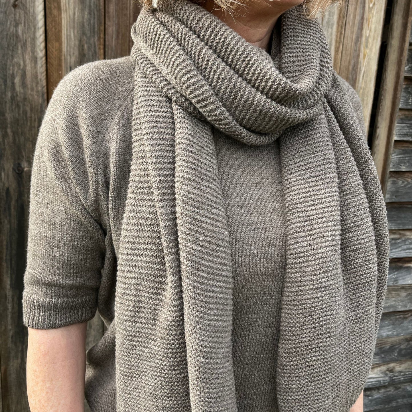 Adrienne sjaal natural mocha.