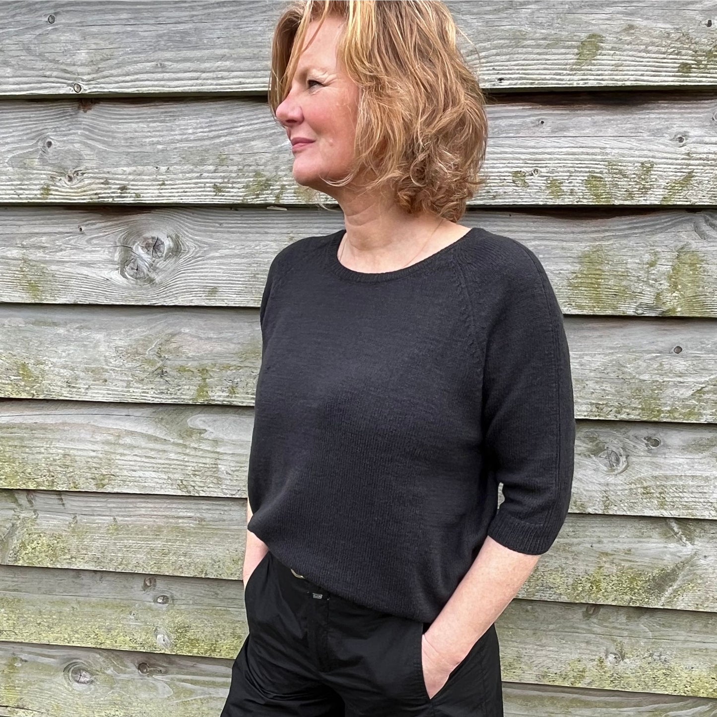 Camilla trui almost black.