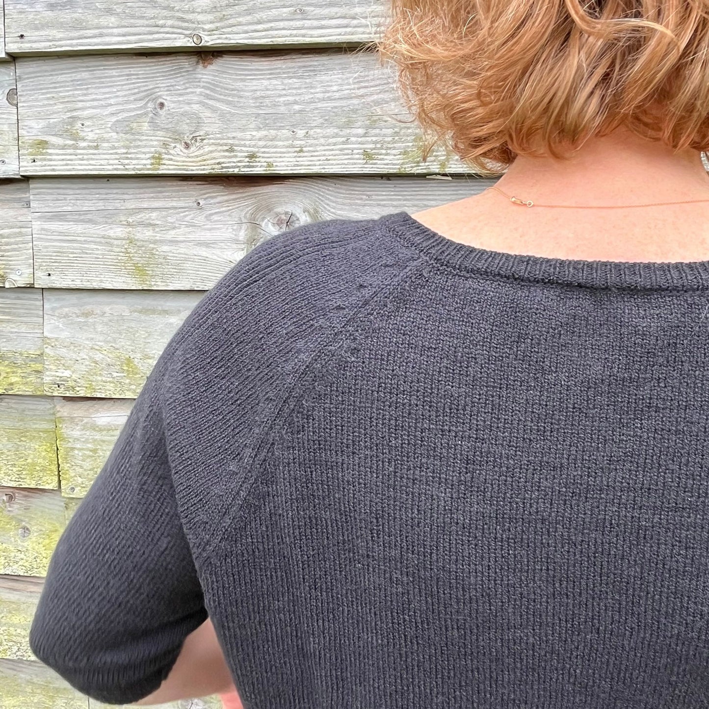 Camilla trui almost black.