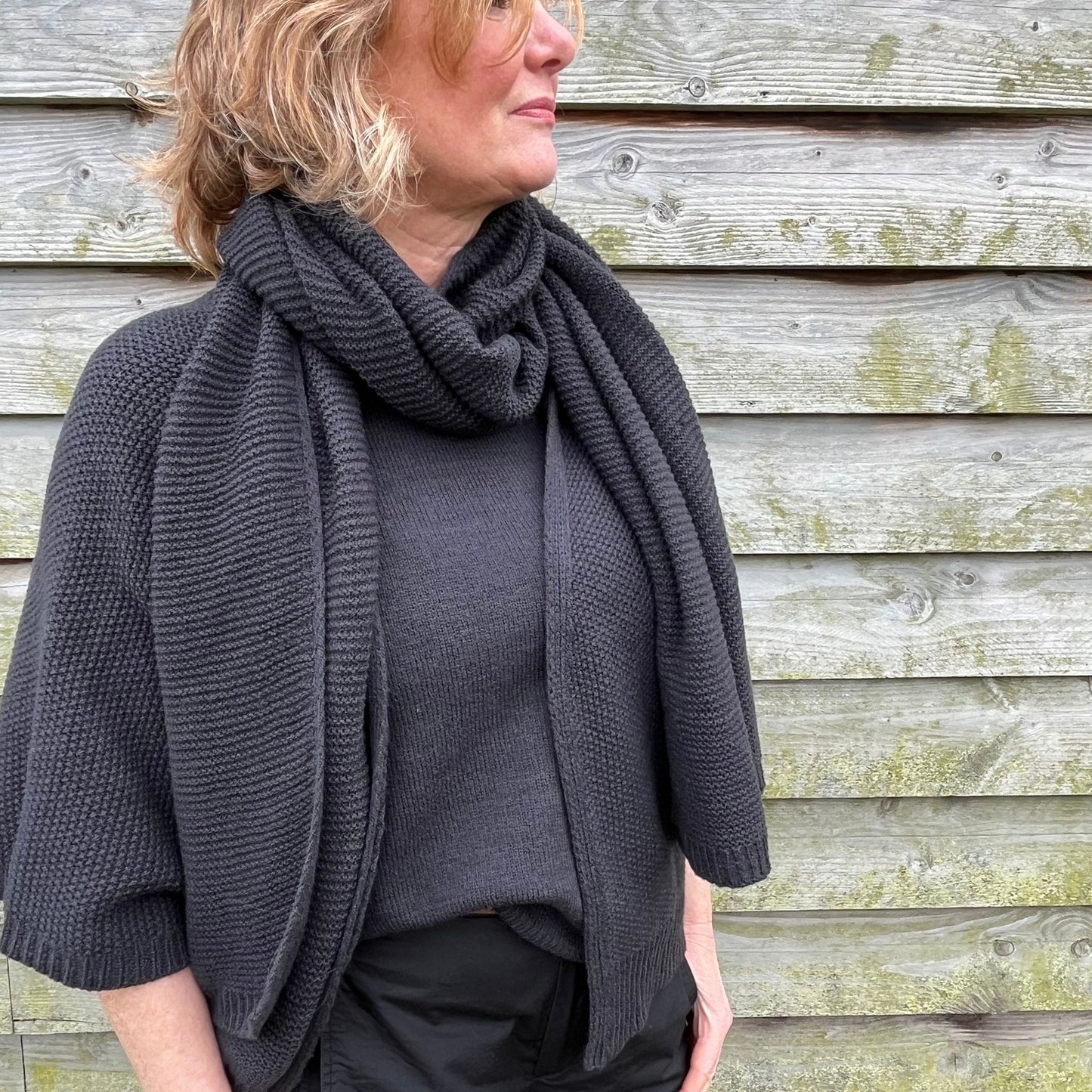 Lydie vest almost black.