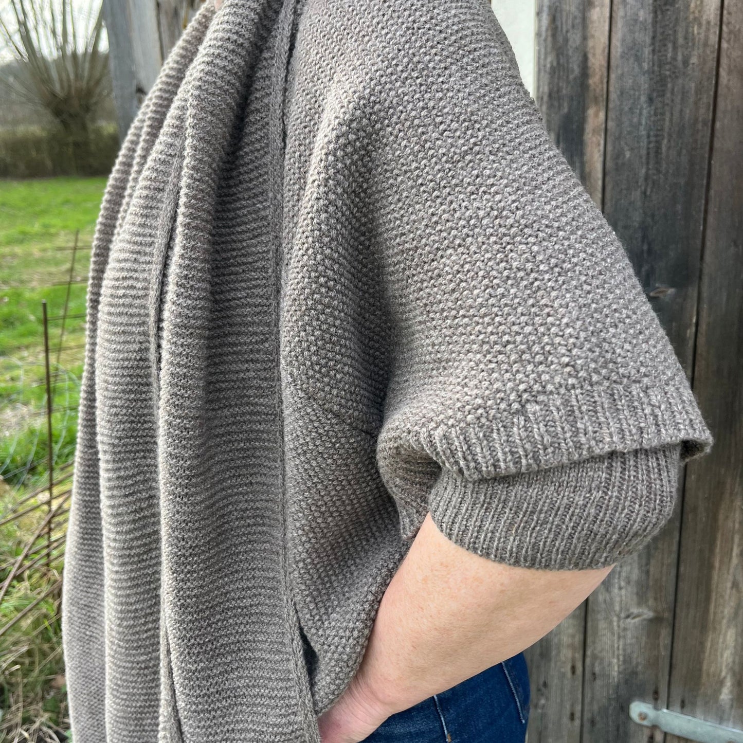 Lydie vest natural mocha.