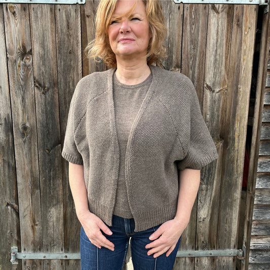 Lydie vest natural mocha.