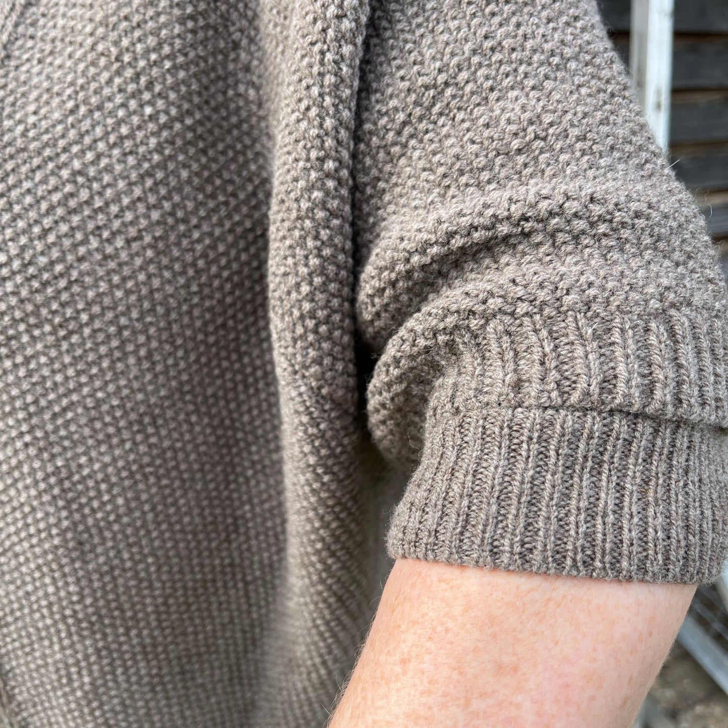 Lydie vest natural mocha.