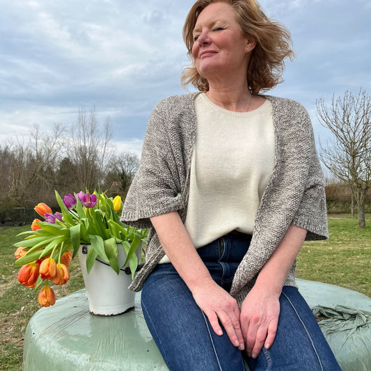 Lydie vest natural white mocha.