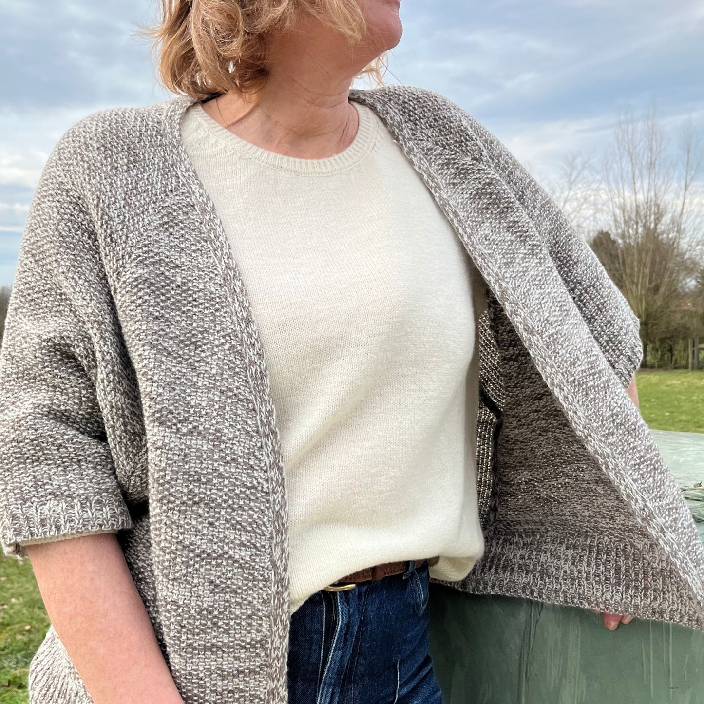 Lydie vest natural white mocha.