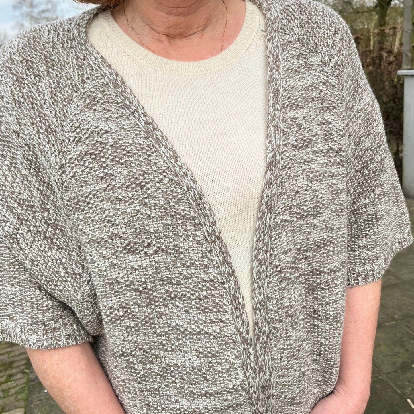 Lydie vest natural white mocha.