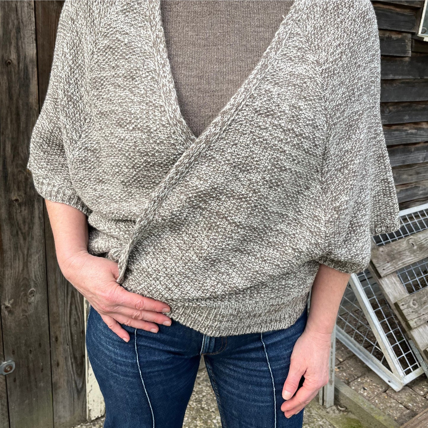 Lydie vest natural white mocha.